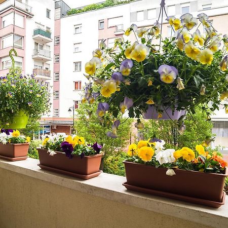 Lovely Corvin Apartment ブダペスト エクステリア 写真